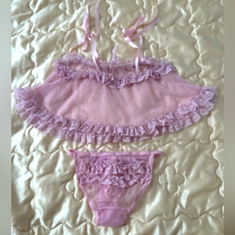 Vintage Frederick's of Hollywood Pink Ruffles Lace Trim Babydoll and Panty Set